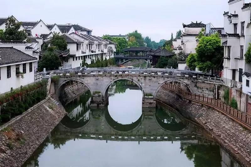 古城陇西：华灯初向晚 良辰应如是